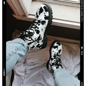 Quipid COW PRINT. Platform Boots, Lug Sole, LAST